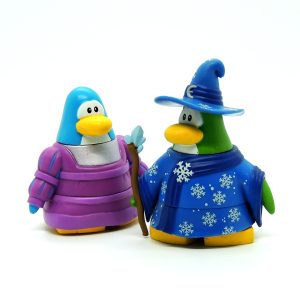 Club Penguin Mix 'N Match Series 9 Blizzard Wizzard & Medieval Dress